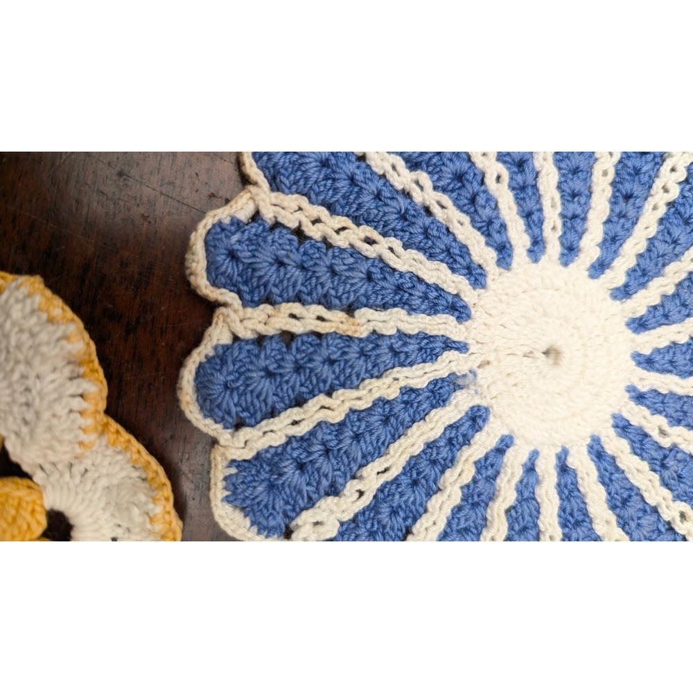 Vintage Handmade Crochet Potholders Lot of 3 Farmhouse Cottage Kitchen Retro - Picture 5 of 7